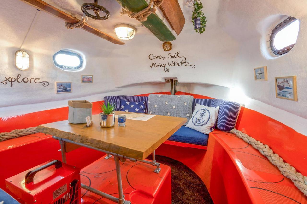 Polarstern - Unique Boatstay! โมนนิคเคินดาม ภายนอก รูปภาพ