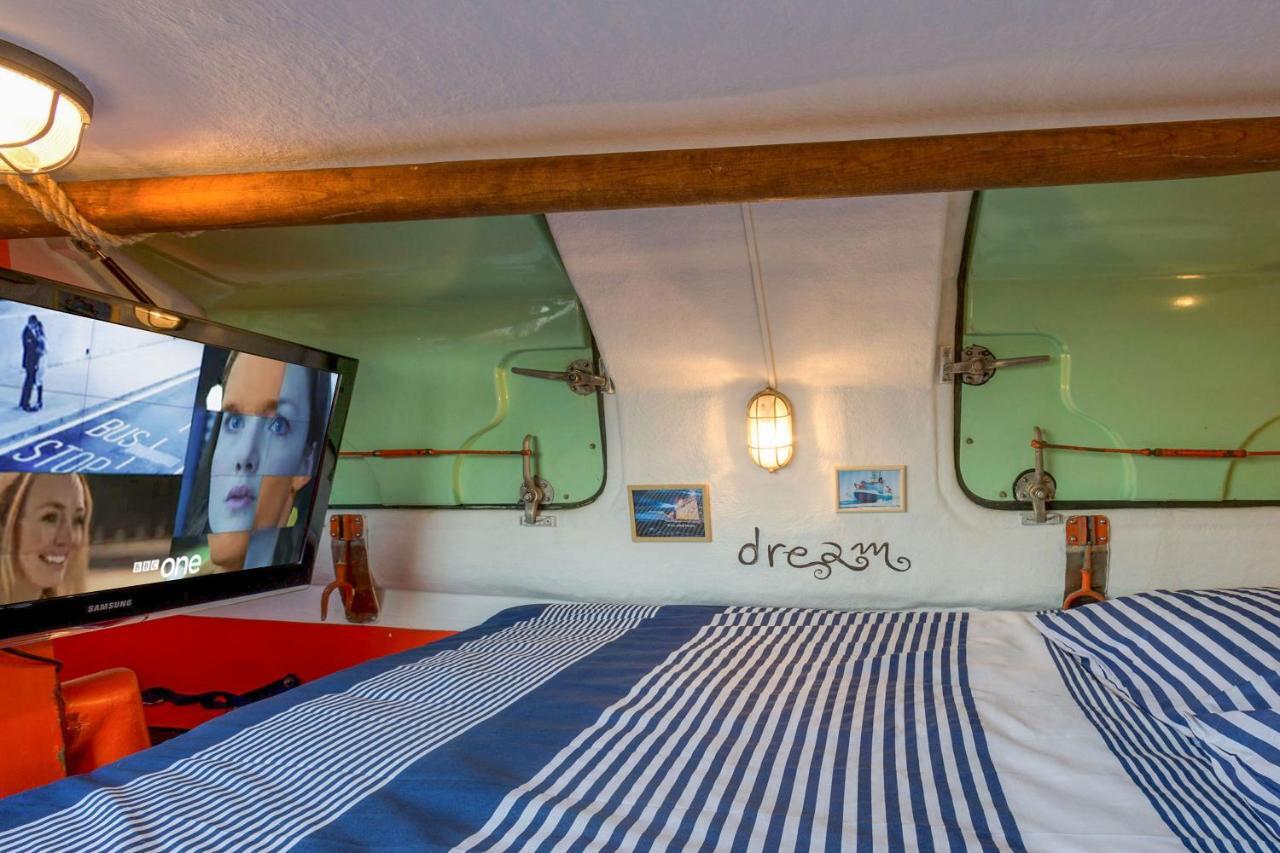 Polarstern - Unique Boatstay! โมนนิคเคินดาม ภายนอก รูปภาพ