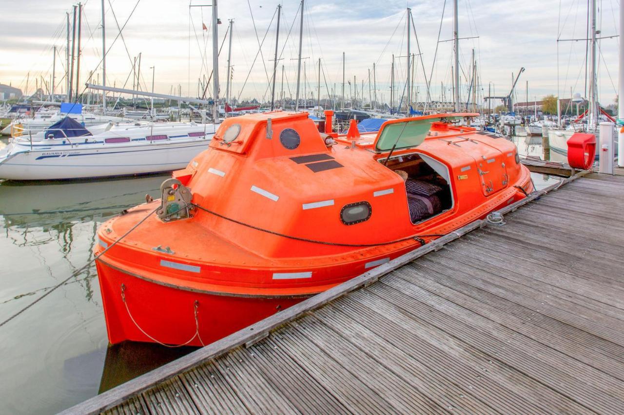 Polarstern - Unique Boatstay! โมนนิคเคินดาม ภายนอก รูปภาพ
